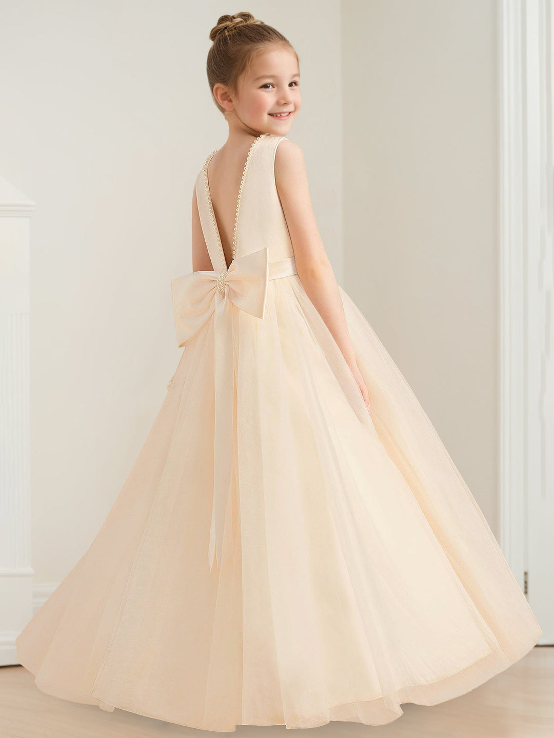 Ball Gown Scoop Neck Sleeveless Knee-Length Flower Girl Dress with Beads,Pearls & Bowknot