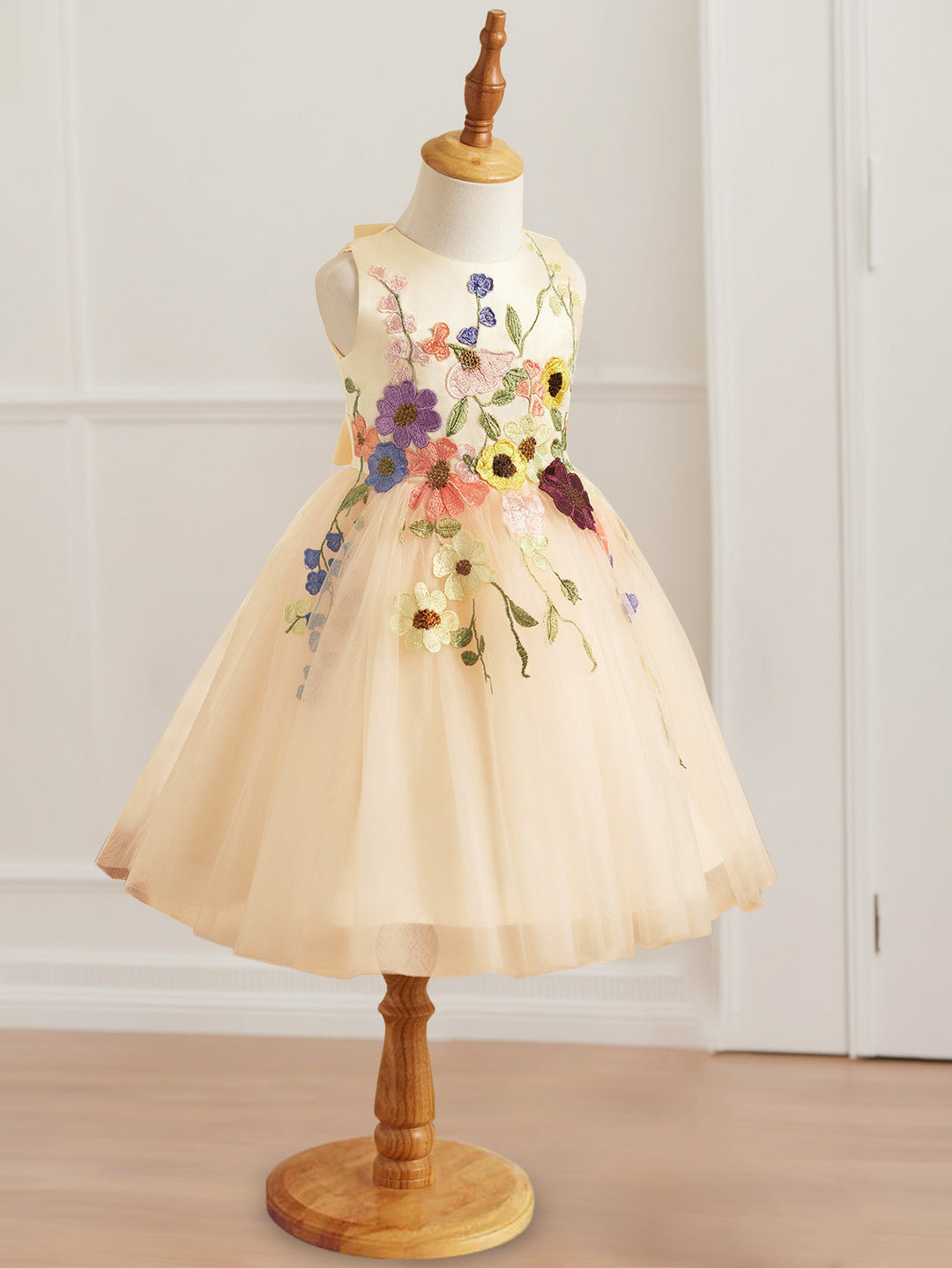 A-Line/Princess Scoop Neck Sleeveless Knee-Length Flower Girl Dress with 3D Flowers & Bowknot