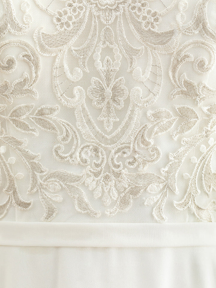 A-Line/Princess Halter Neck Sleeveless Floor-Length Wedding Dress with Lace Embroidery