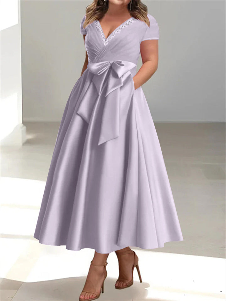 A-Line/Princess V-Neck Plus Size Mother of the Bride Dresses with Pockets & Ruffles