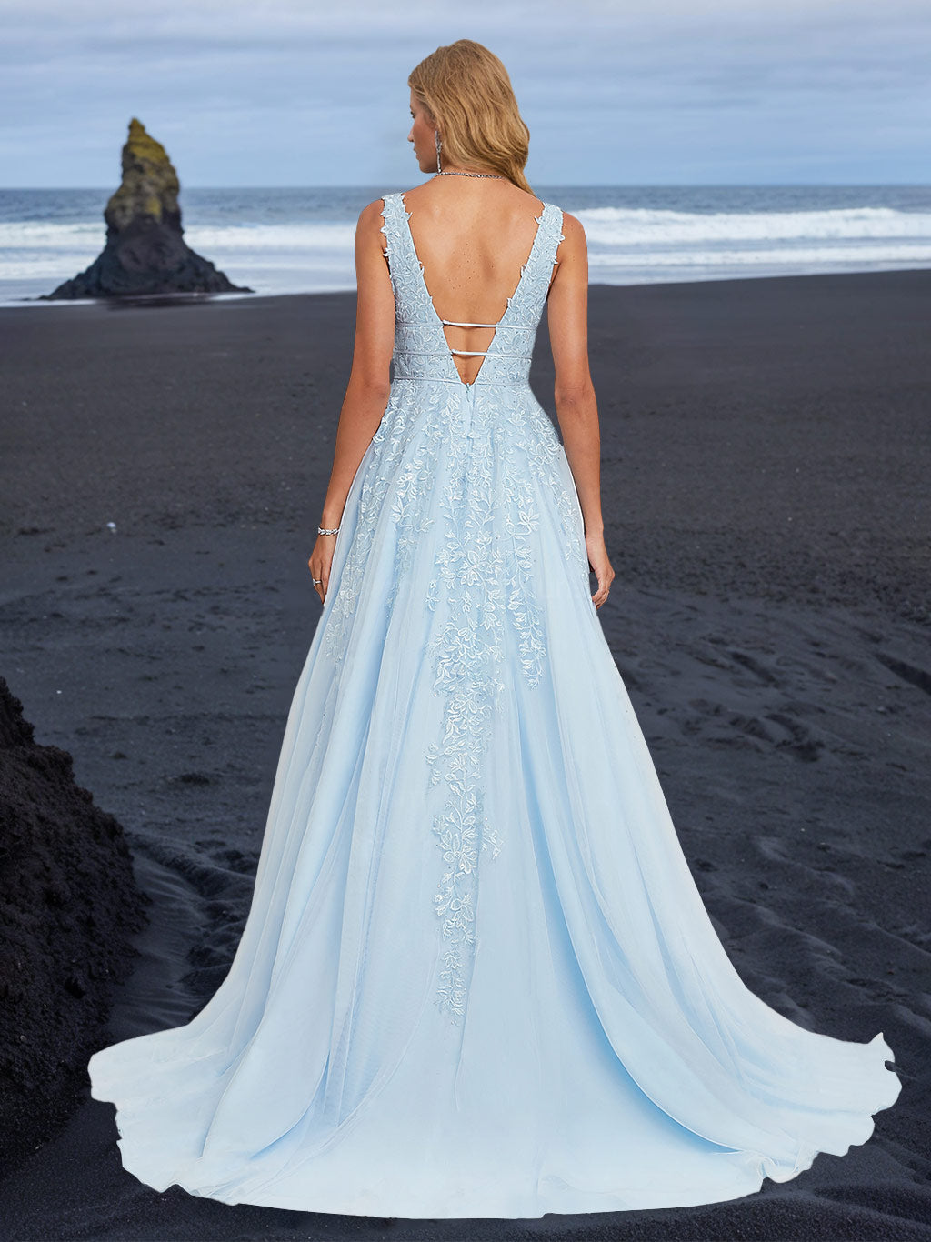 A-Line/Princess V-Neck Sleeveless Floor-Length Formal Dresses with Appliques