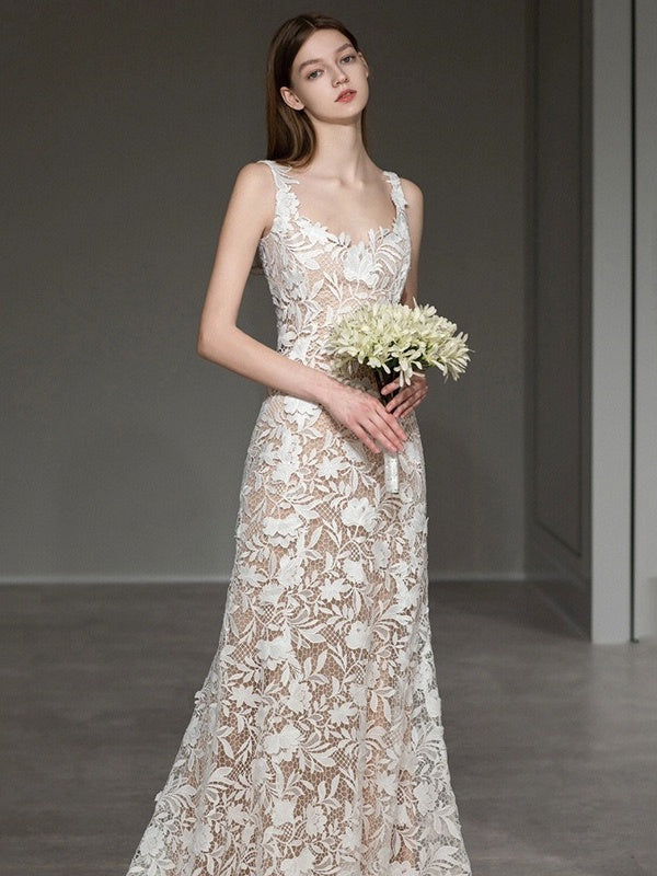 A-Line/Princess Scoop Sleeveless Sweep Train Wedding Dresses with Lace Appliques