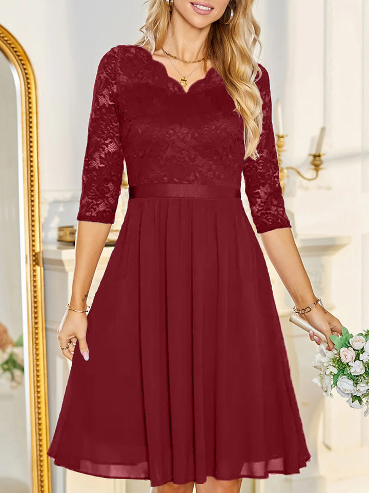 A-Line/Princess V-Neck Lace Wedding Guest Cocktail Dresses with Applique