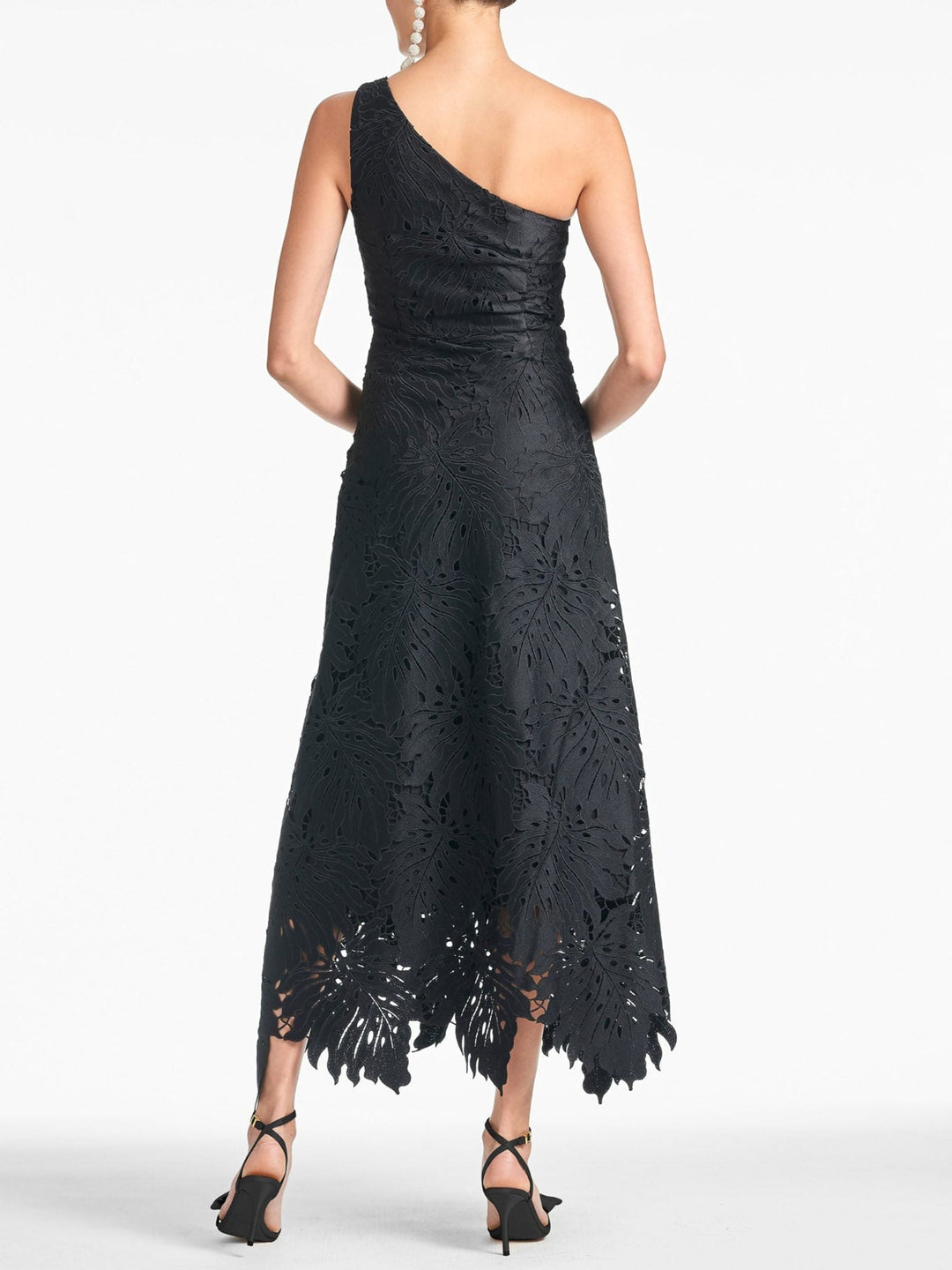 A-Line/Princess One-shoulder Sleeveless Asymmetrical Black Cocktail Dresses With Appliques Lace