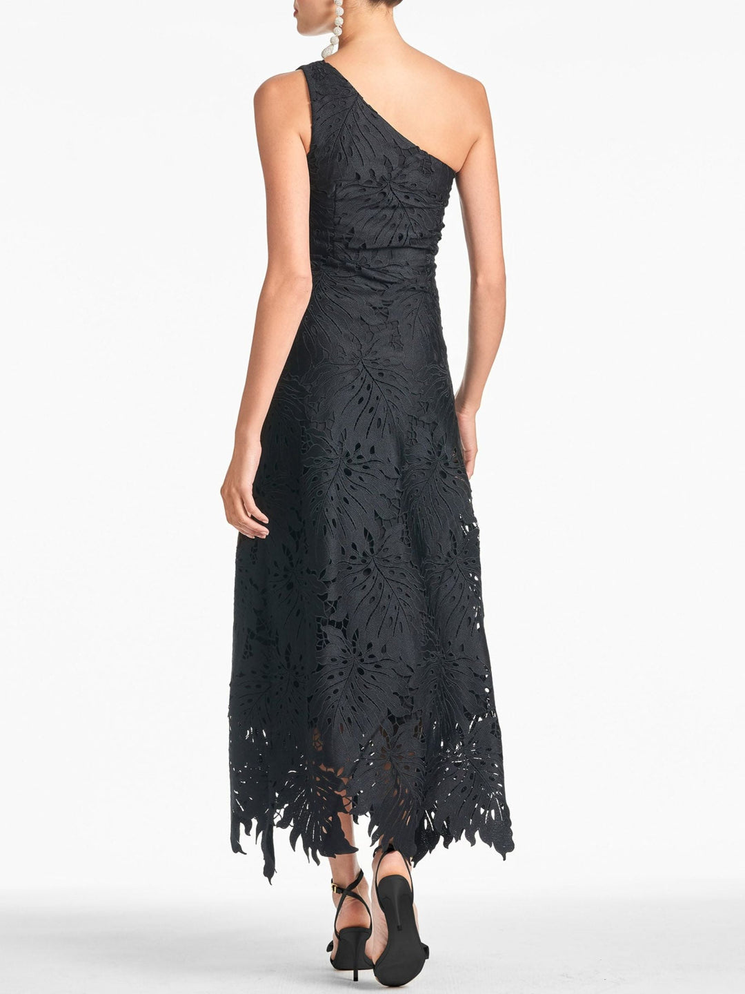 A-Line/Princess One-shoulder Sleeveless Asymmetrical Black Cocktail Dresses With Appliques Lace