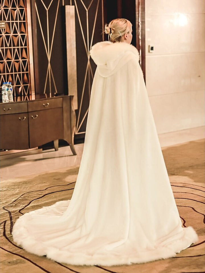 Women鈥榮 White Retro Elegant Faux Fur Floor Length Wrap Cloak with Tie