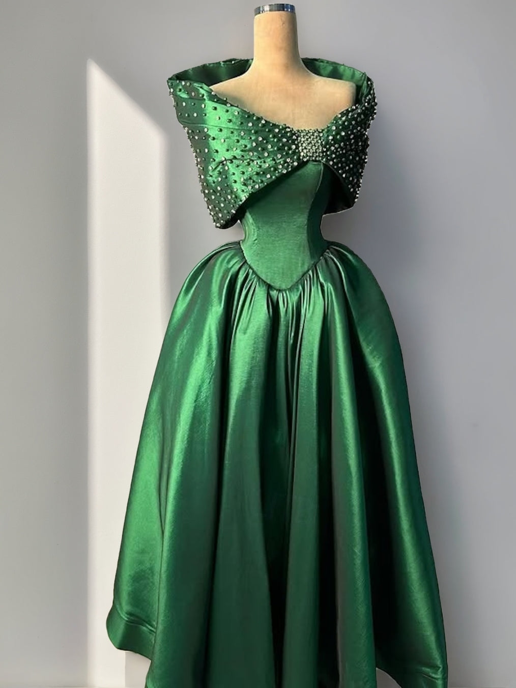 A-Line/Princess Off-the-Shoulder Half Sleeves Floor-Length Pleated Evening Dresses with Pearls & Beads