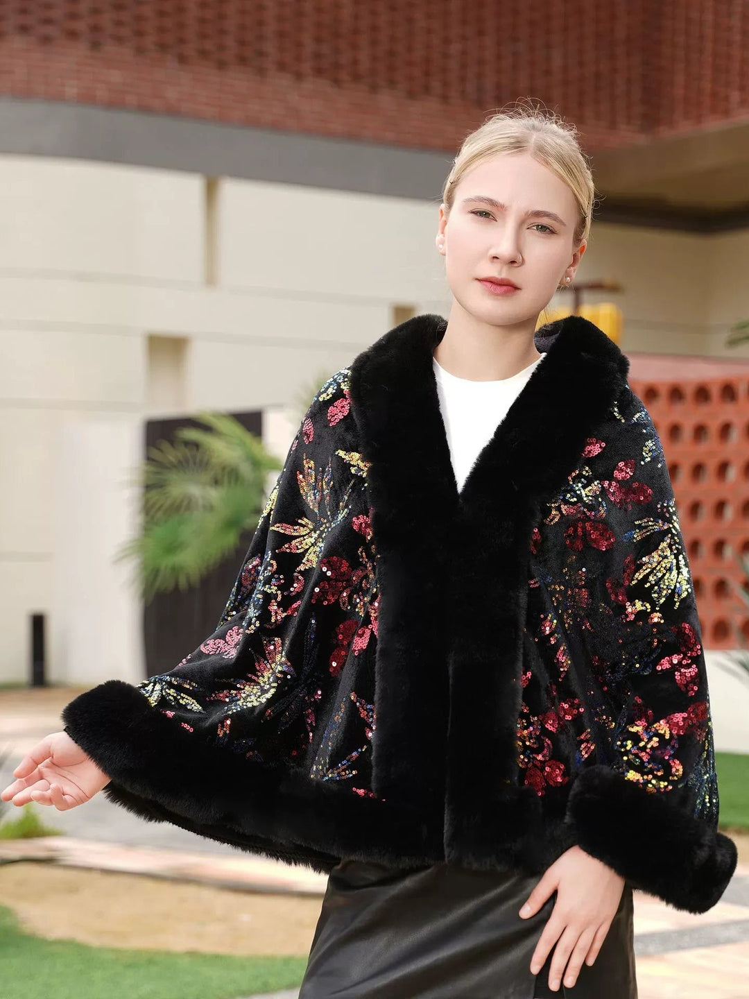 Women鈥檚 Elegant Black Sequin Knit Cape Shawl/Wrap