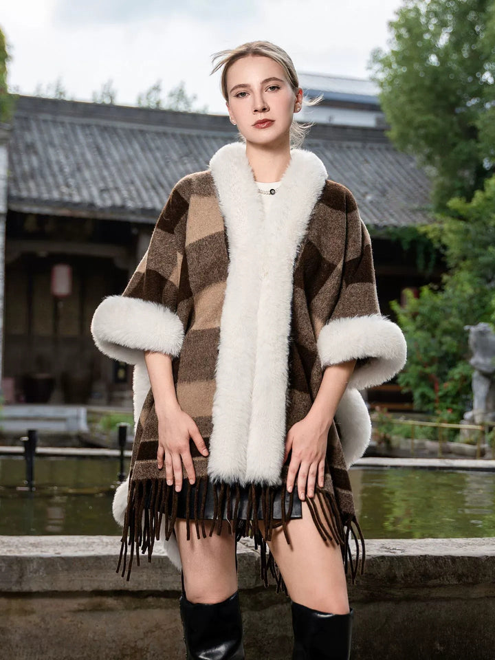 Women鈥檚 Plaid Winter Cape Shawl/Wrap with Tassels